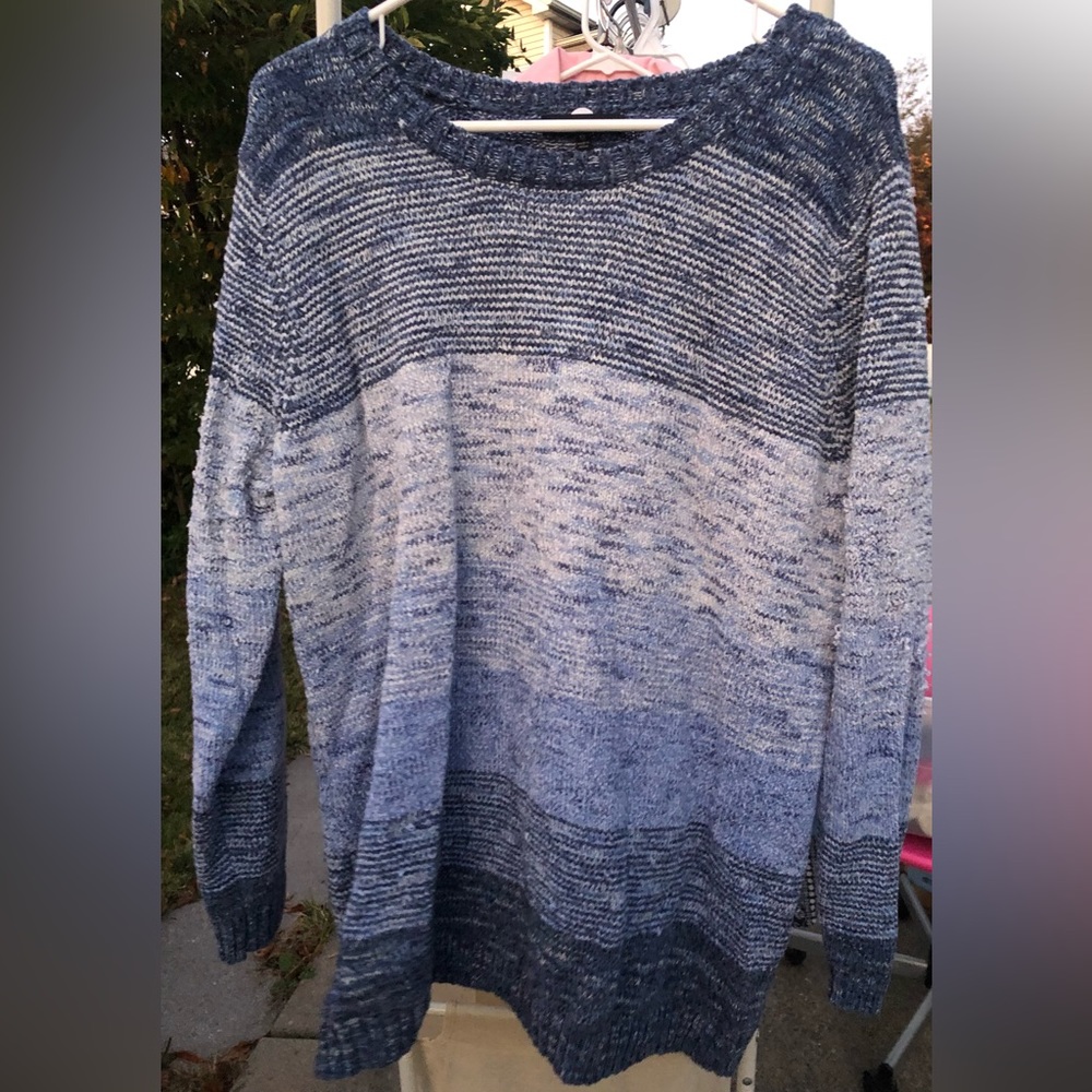 NAPA VALLEY blue striped sweater